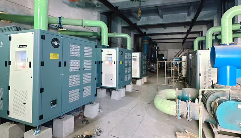 華東磁懸浮離心鼓風(fēng)機賦能現(xiàn)代化工廠綠色升級